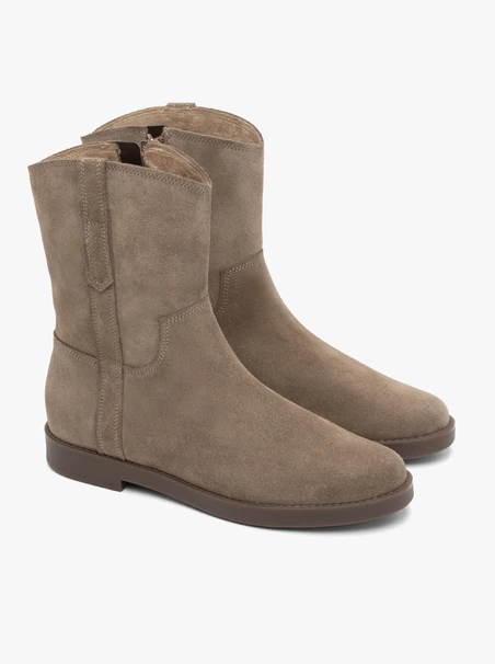 Hellbraune unbeheizte Velourslederstiefel