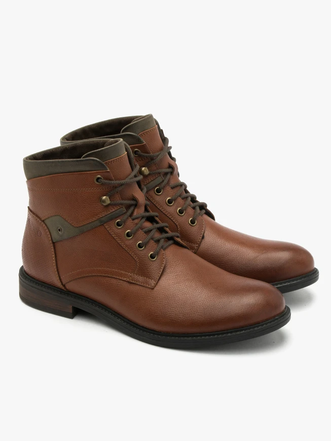 Braune Herrenstiefel
