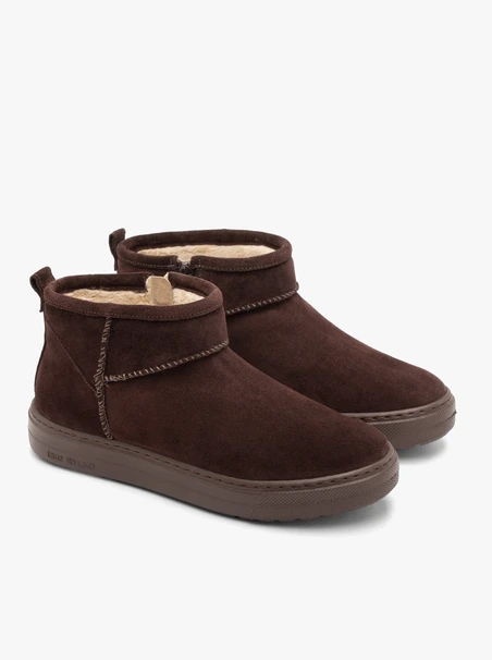 Burgundy short women’s snow boots