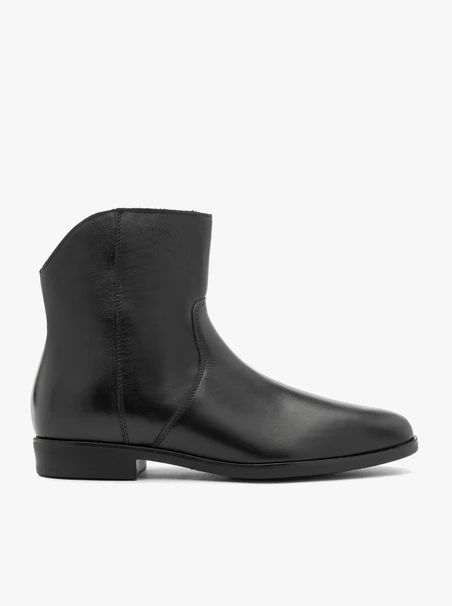 Schwarze kurze Cowboystiefel