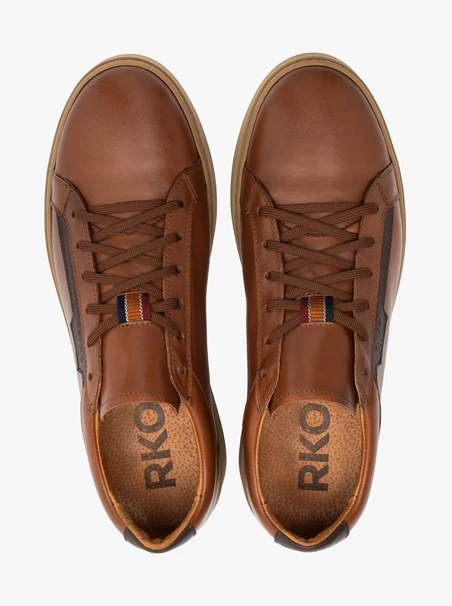 Brown men's lace-up sporty shoes