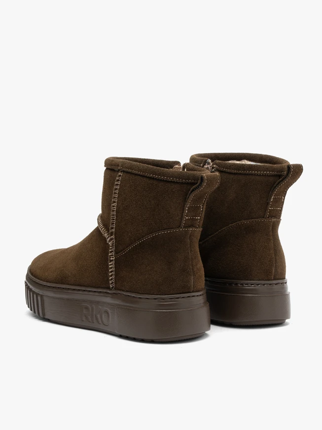 Dunkelgrüne kurze Schneestiefel