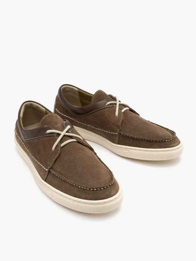 Gray-brown shoes with light stitching