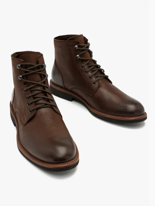 Dunkelbraune Herrenstiefel