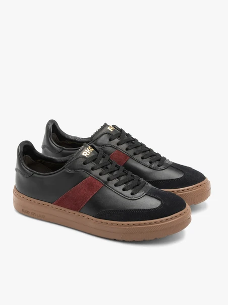 Black women's sporty lace-up shoes