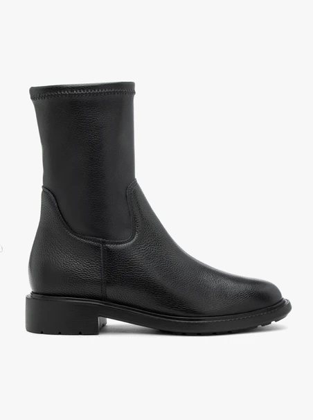 Schwarzer höherer Stiefel mit elastischem Schaft