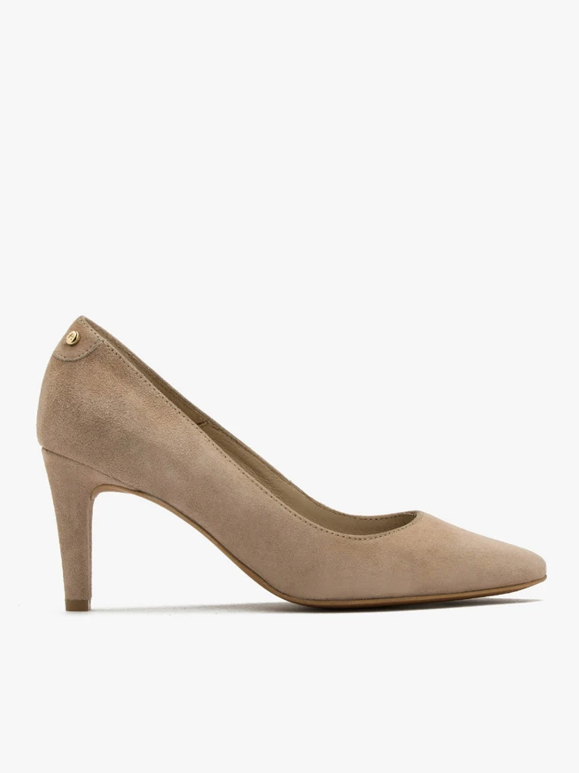 Stiletto pumps