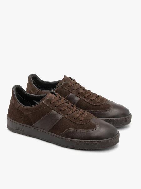 Men’s dark brown sporty lace-up shoes
