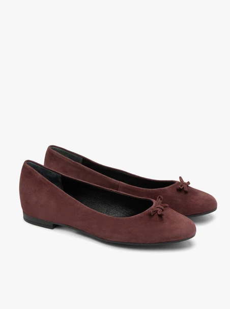 Burgundy ballet flats with a bow