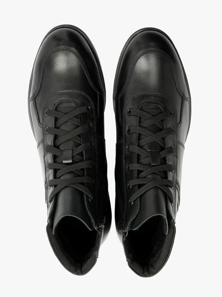 Schwarzer Herrensneaker