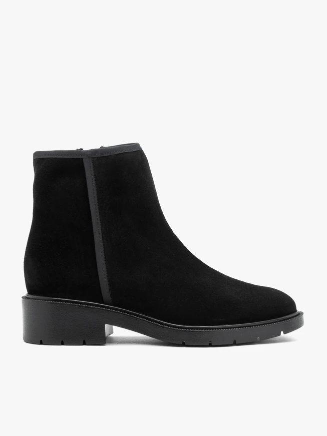 Schwarze Velourslederstiefel