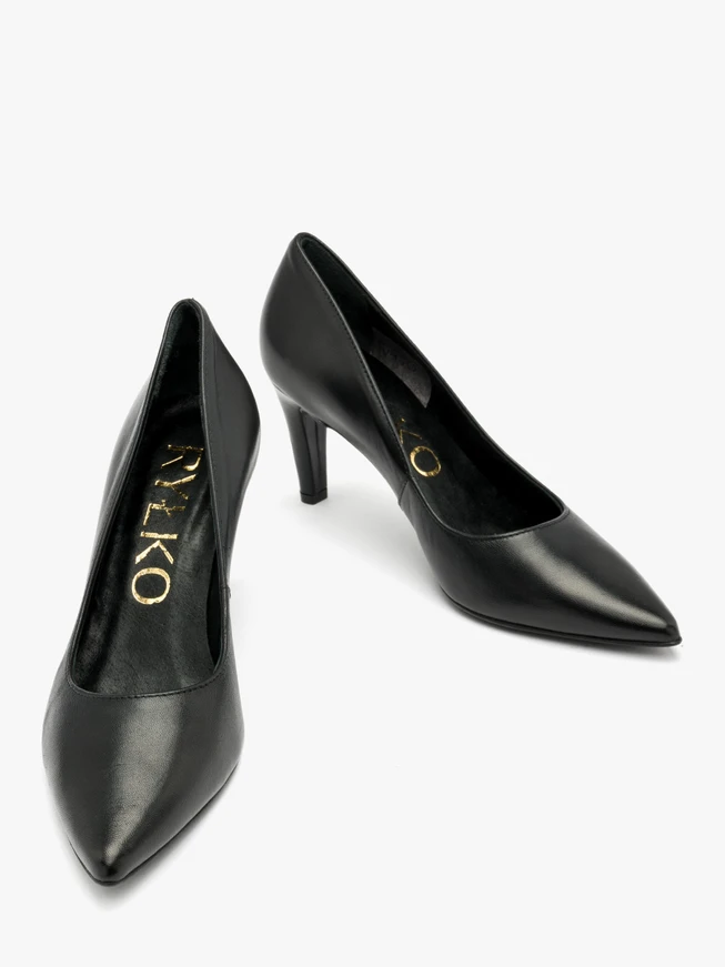 Stiletto pumps