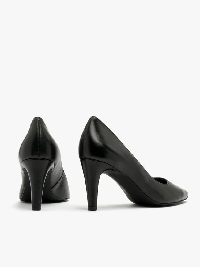 Stiletto pumps