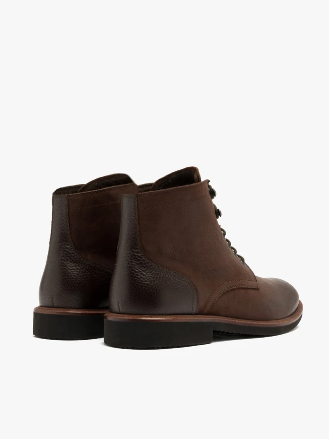 Dunkelbraune Herrenstiefel
