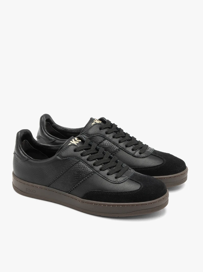 Schwarze Sportschuhe aus gebondetem Leder