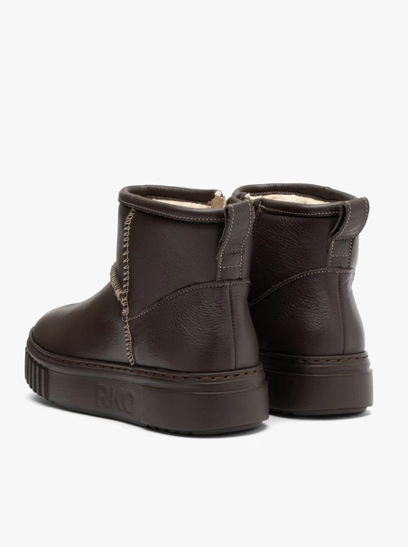 Isolierte Schneestiefel aus braunem Leder