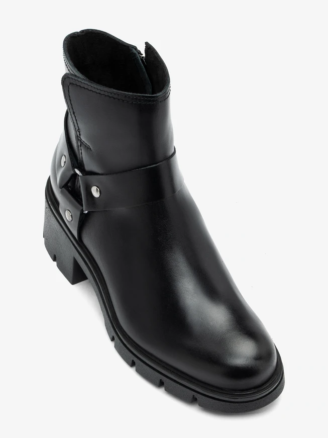 Schwarze Biker-Stiefel aus genarbtem Leder