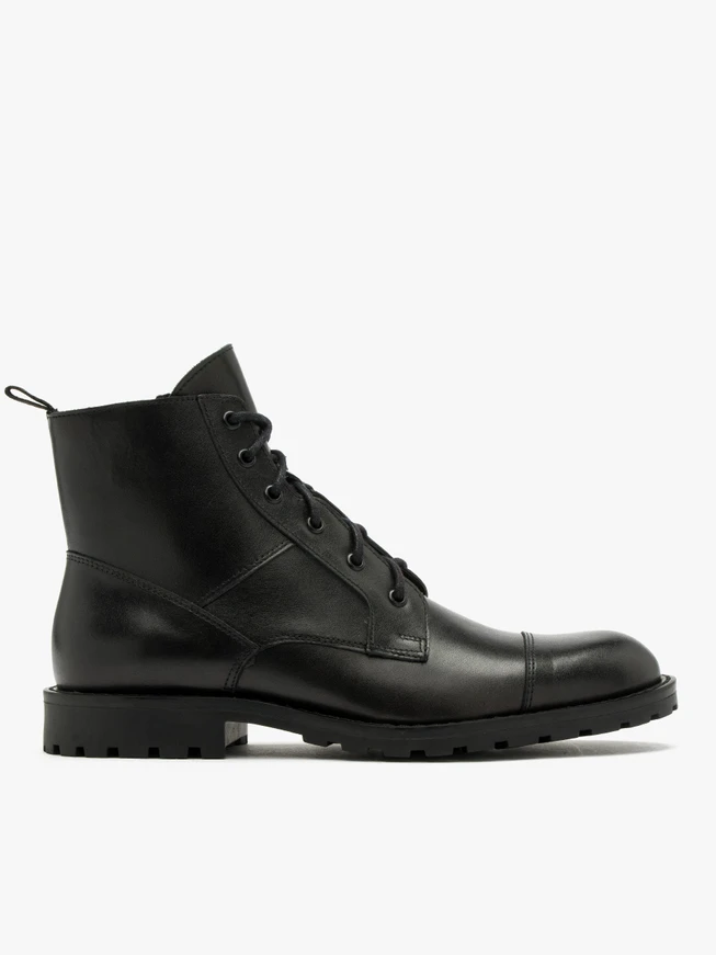 Isolierte Herrenstiefel aus schwarzer Wolle
