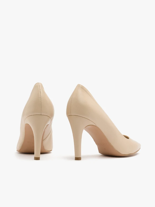 Beigefarbene Stiletto-Pumps