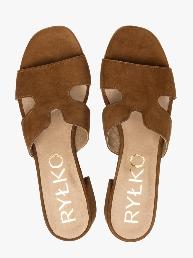 Light brown women’s slides with small heel