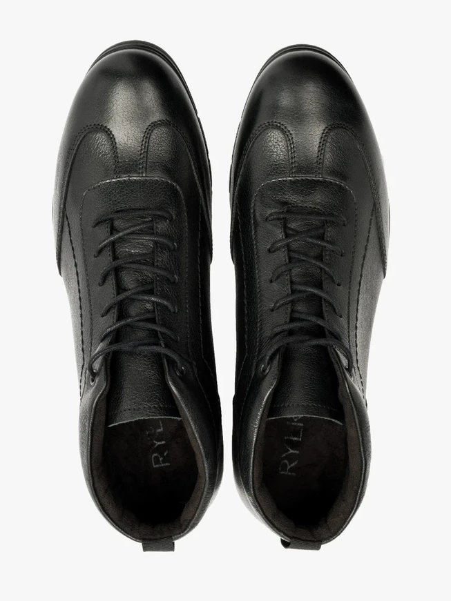 Schwarze Herrenstiefel