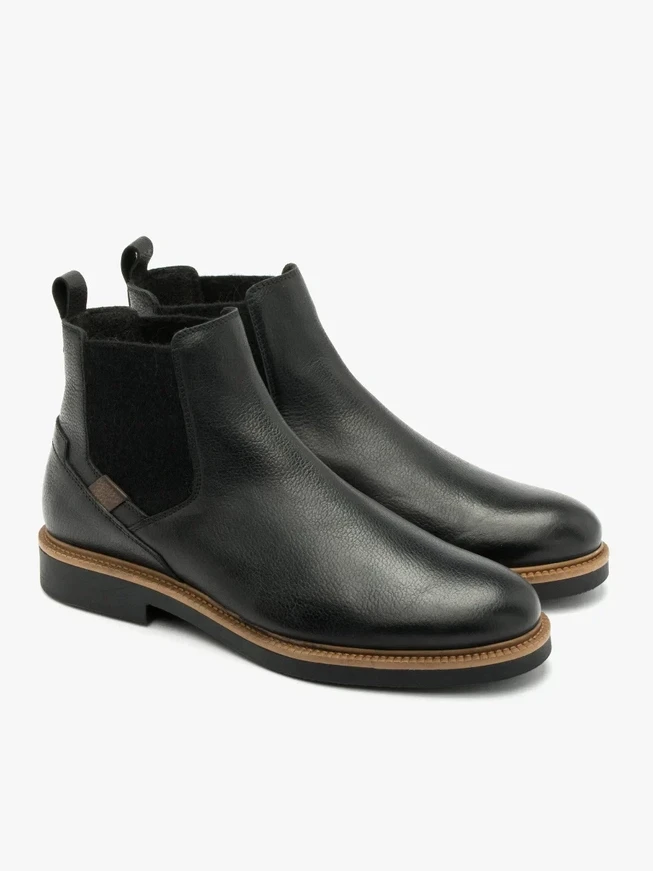 Black men’s Chelsea boots