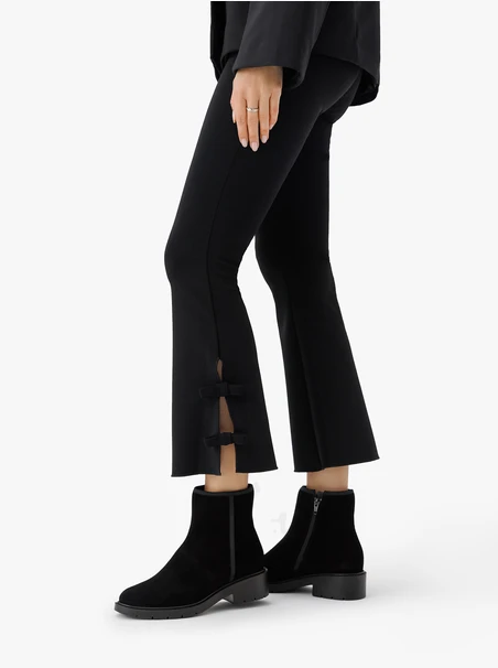 Schwarze Velourslederstiefel