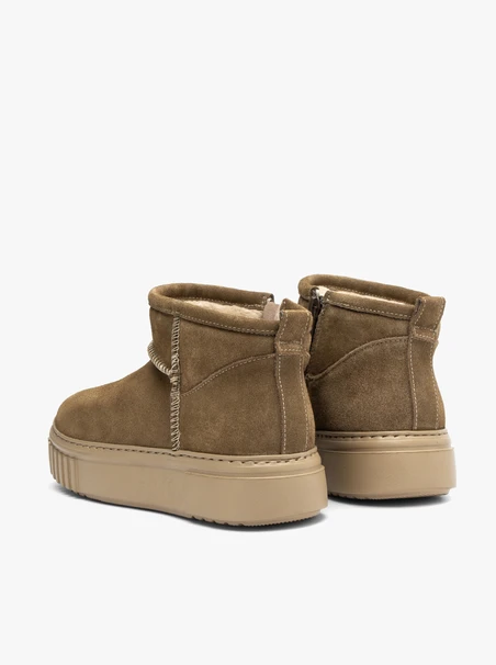 Kurze olivgrüne Schneestiefel