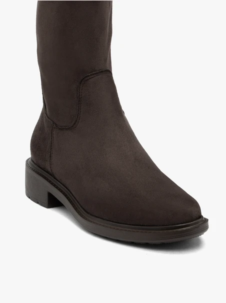 Brauner höherer Stiefel mit elastischem Schaft