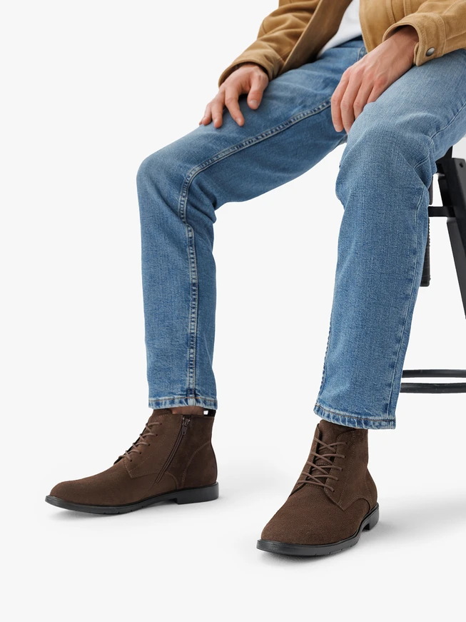 Dunkelbraune Velourslederstiefel