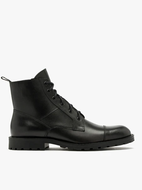 Isolierte Herrenstiefel aus schwarzer Wolle