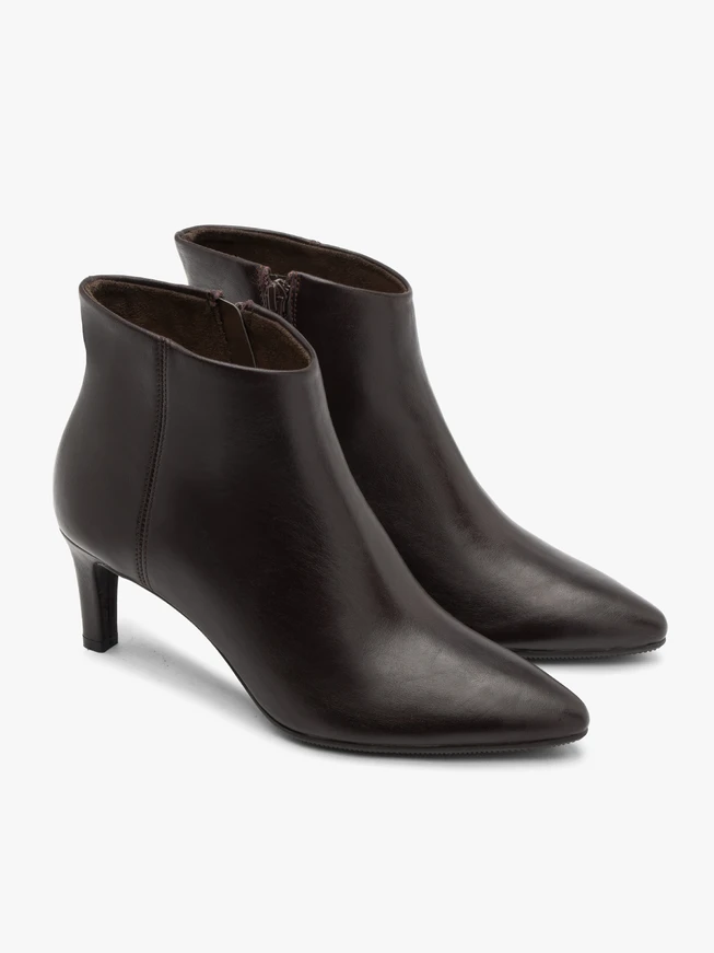 Kastanienbraune Stiletto-Stiefel