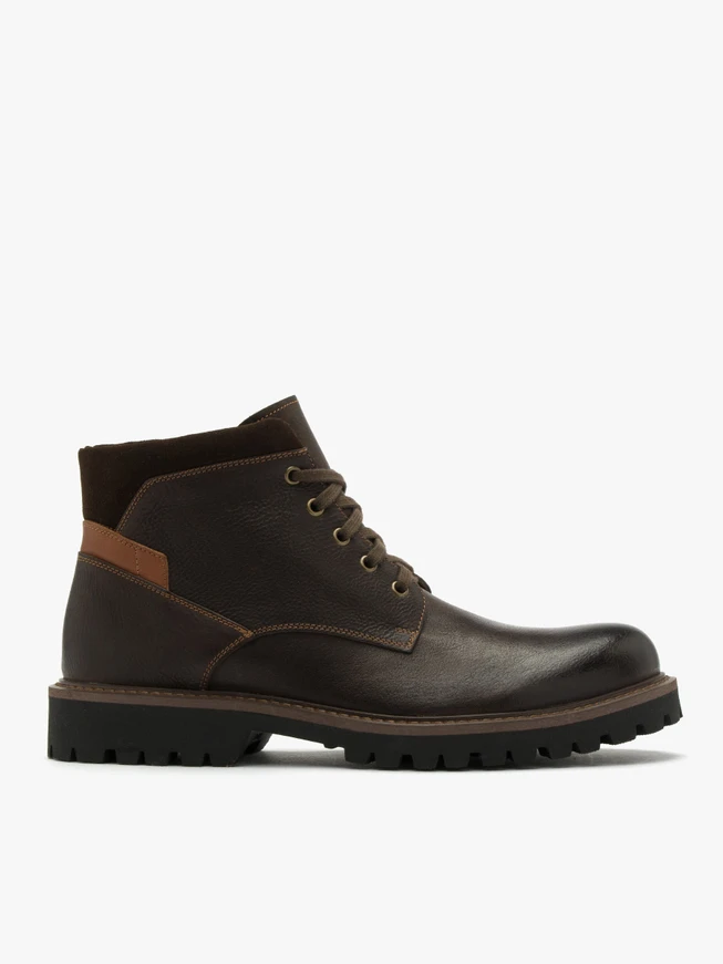 Dark brown men’s boots with lightweight sole