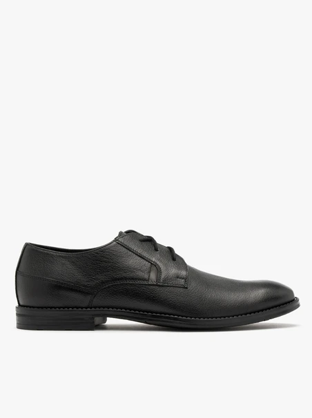 Black men’s shoe