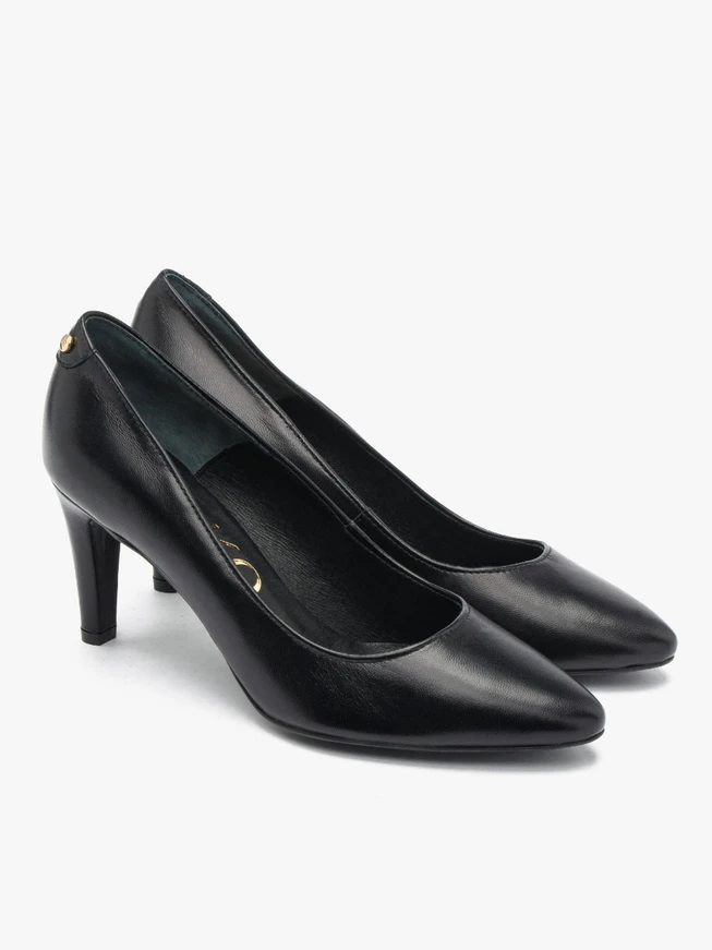 Stiletto pumps