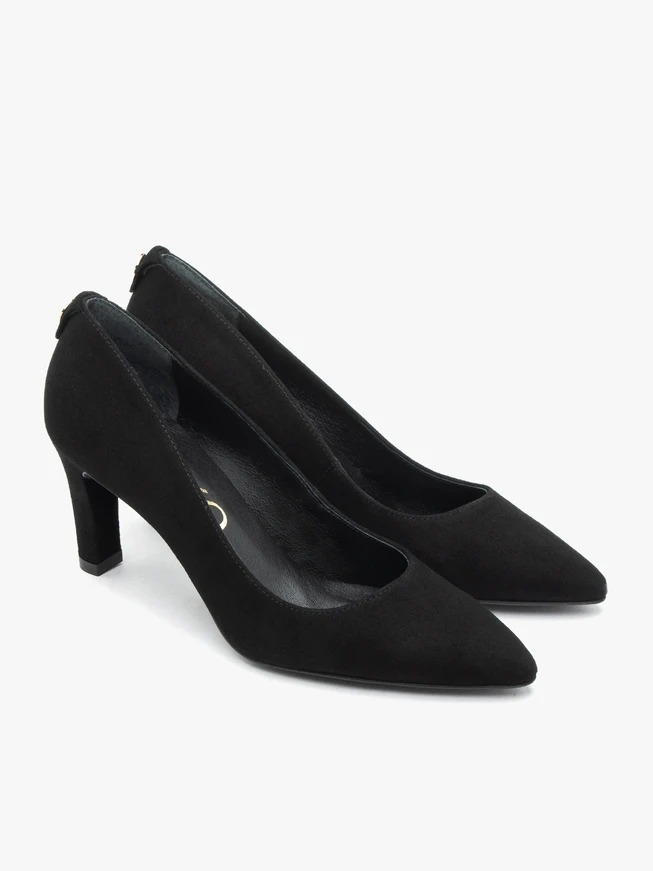 Schwarze Velours-Pumps