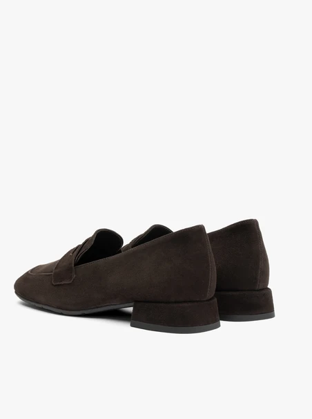 Dunkelbraune Veloursmokassins