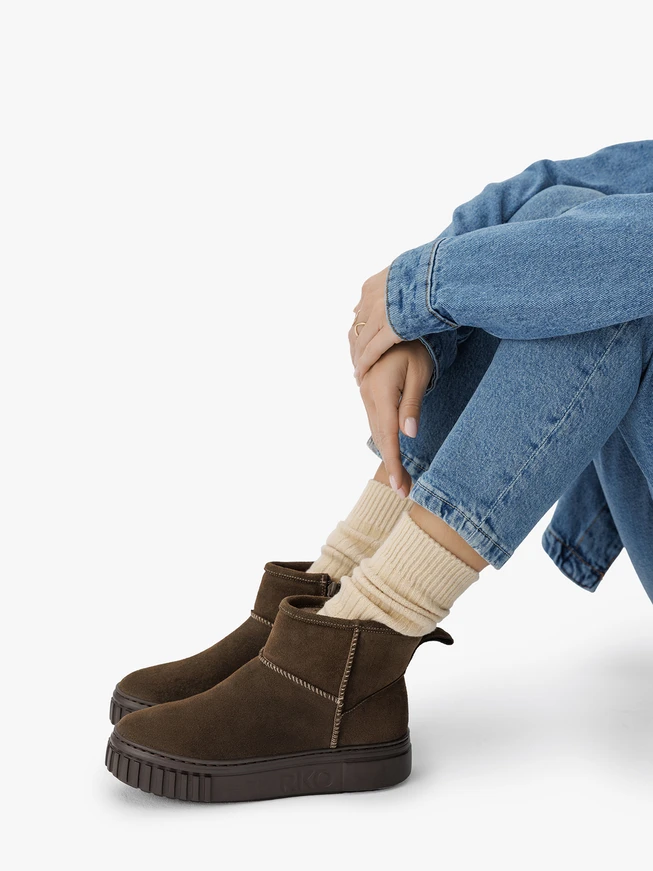 Dunkelgrüne kurze Schneestiefel