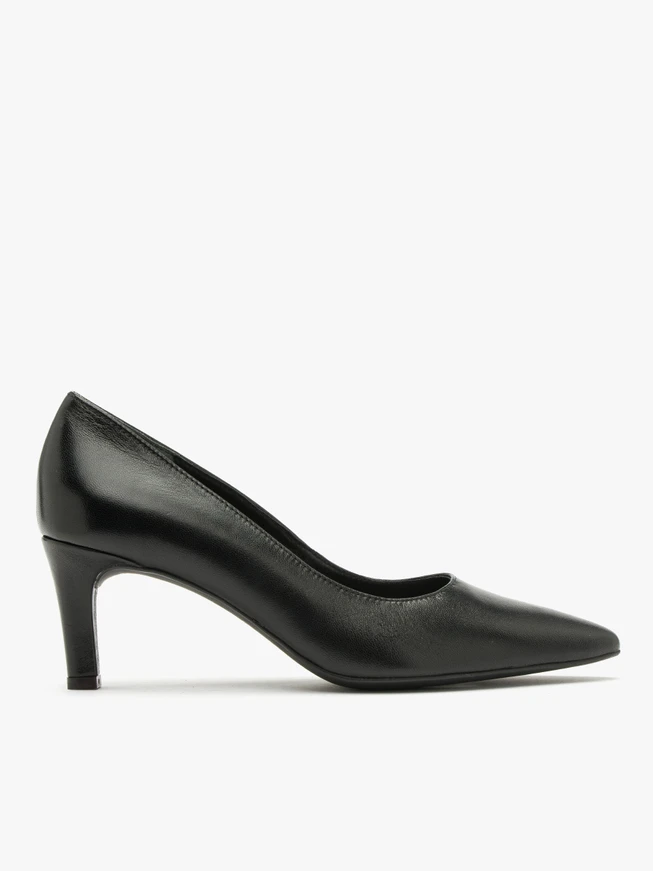 Black stiletto pumps