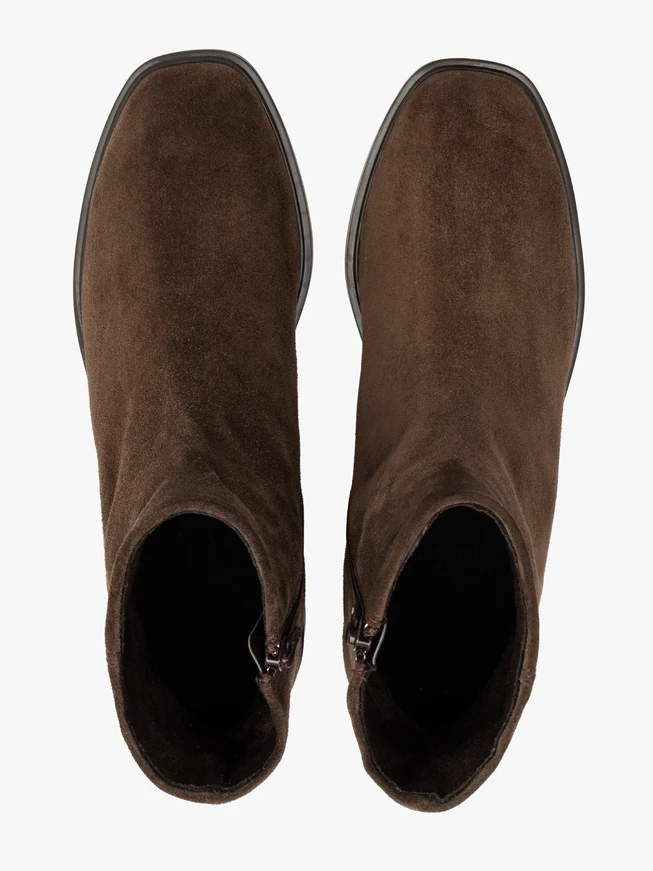 Dunkelbraune klassische Velourslederstiefel