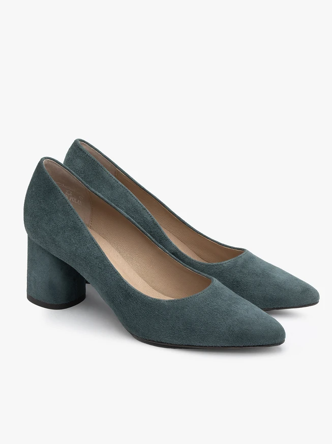 Green pumps with round block heel
