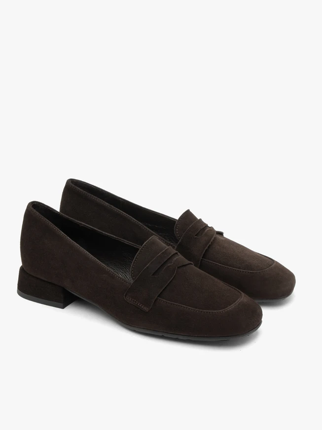 Dunkelbraune Veloursmokassins