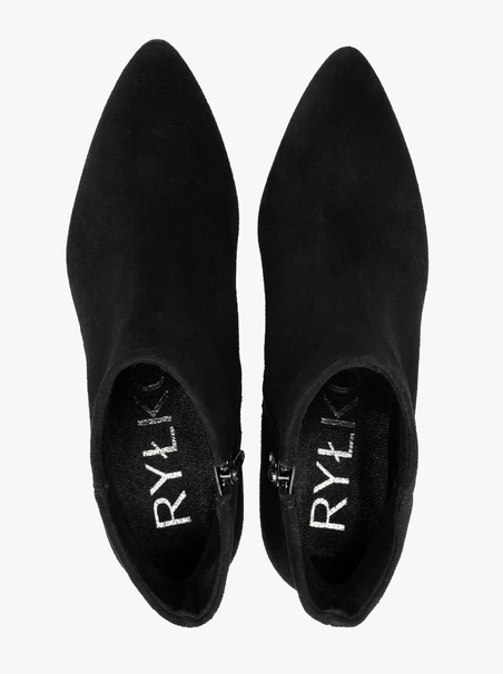 Stöckelschuhe aus schwarzem Velours