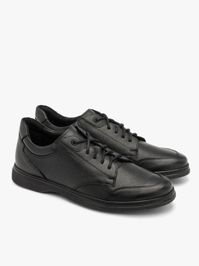 Black men’s shoe