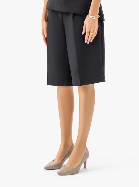 Klassische beige Stiletto-Pumps