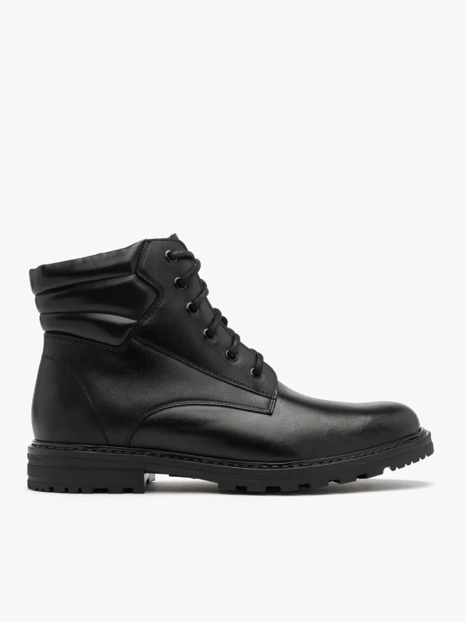 Isolierte Herrenstiefel aus schwarzer Wolle