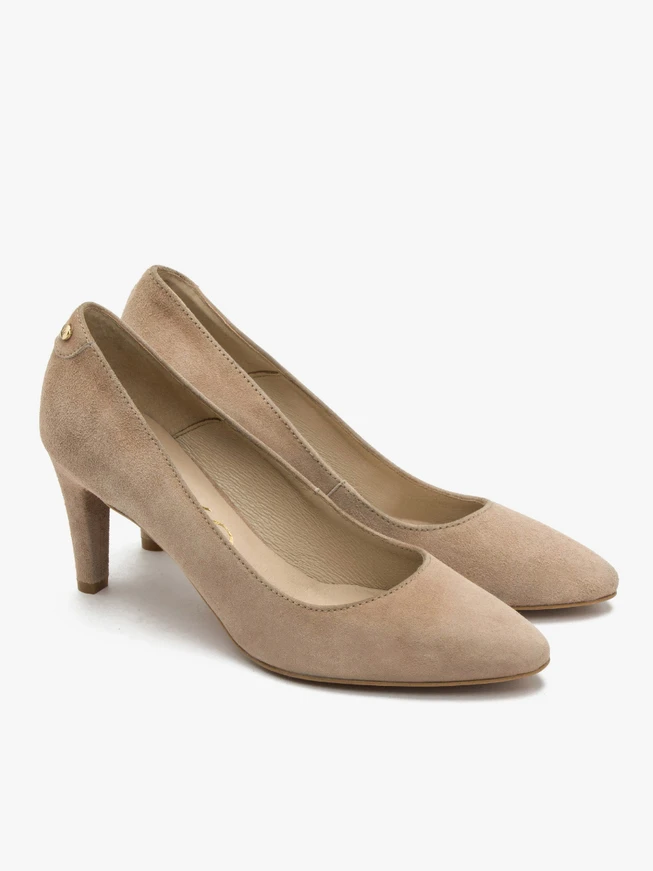 Stiletto pumps