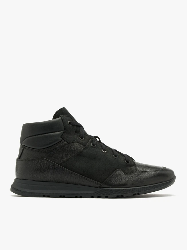 Sporty men’s boots