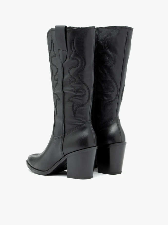 Schwarze Cowboystiefel mit besticktem Schaft