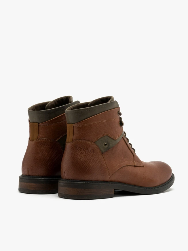 Braune Herrenstiefel